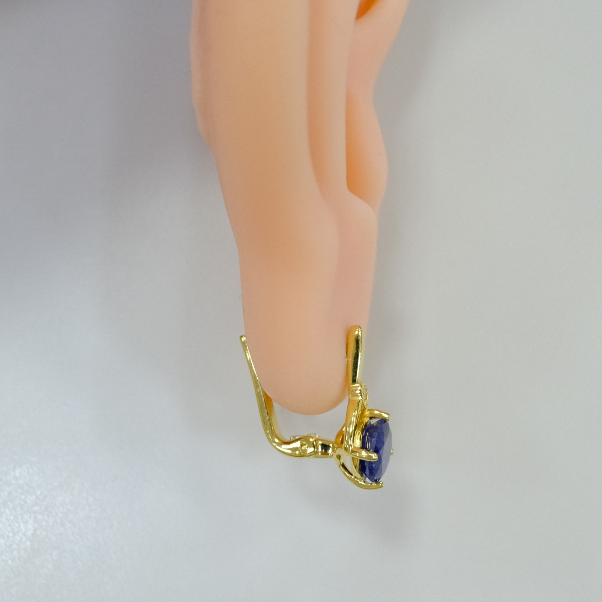 Серебряные серьги с сапфирами